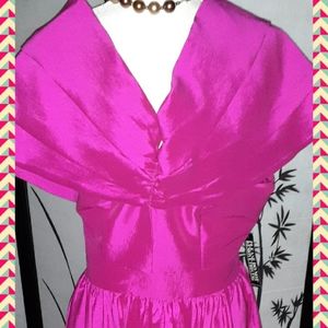 Gorgeous dress, flares down in back